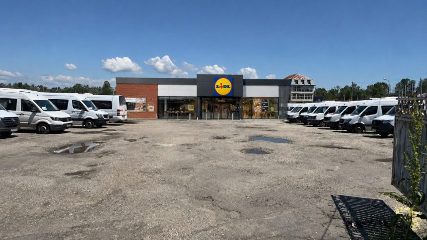 Piteshti Lidl ul fantoma de la Gara Sud revine Dupa 5 ani