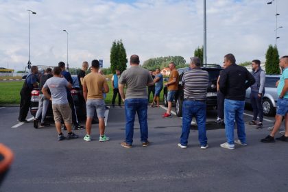 Pret uluitor de mic la combustibil premium la o statie de benzina