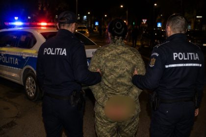 Scandalos Femeie soldat aproape de coma alcoolica surprinsa de