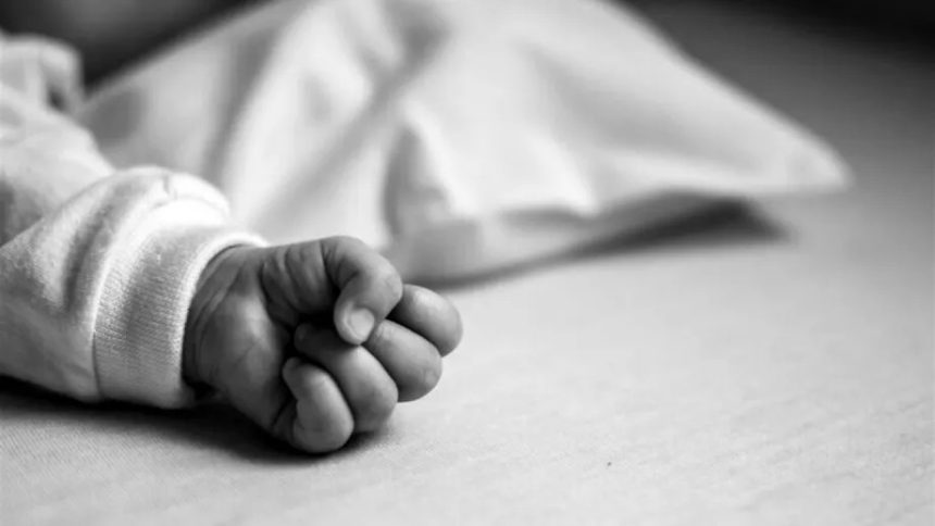 bebeles decedat dupa ce a contractat o infectie in spital