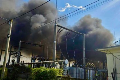 Alerte serioase fum dens zeci de oameni evacuati
