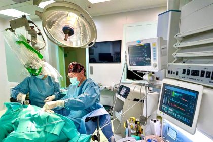 Dr Rob Robert interventie complexa efectuata cu succes la o