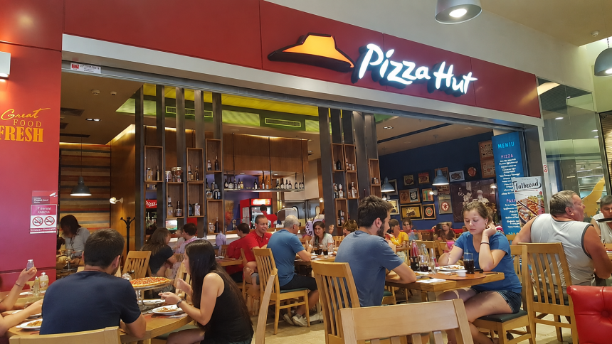 Gigantul pizzeriilor renumit si in Romania este de vanzare Anunt oficial