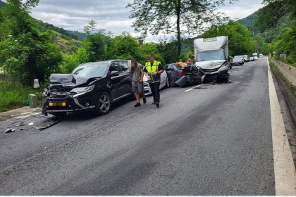 Haos pe DN7 Pitesti Sibiu Accident grav in lant cu victime