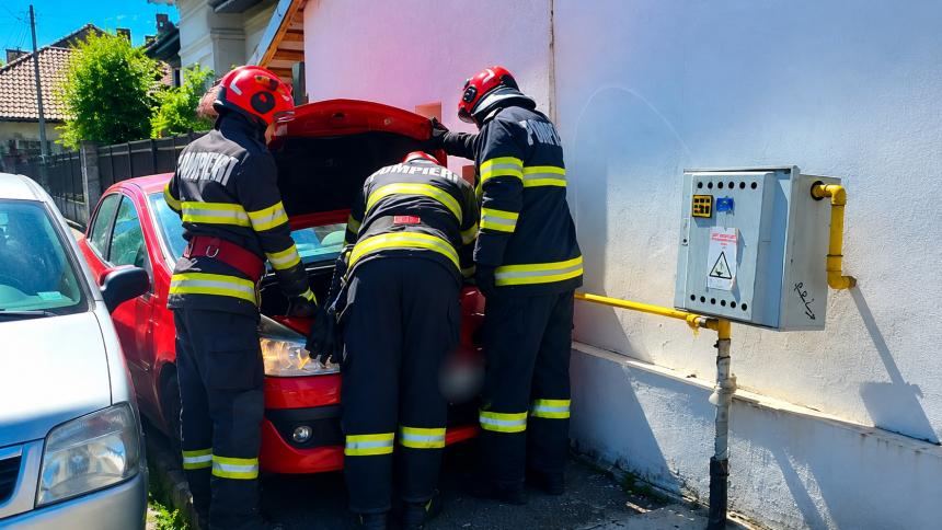 Masina pierduta de sub control accident in Arges s a ciocnit