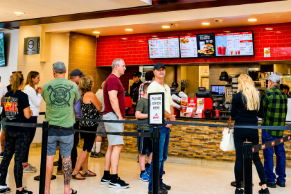 McDonalds si KFC tremura Gigantul care se pregateste sa intre pe piata
