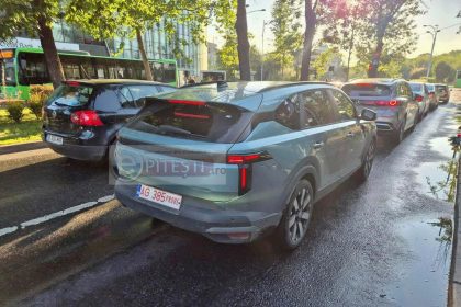 Noul model Dacia Striker a fost observat pe strada Foto