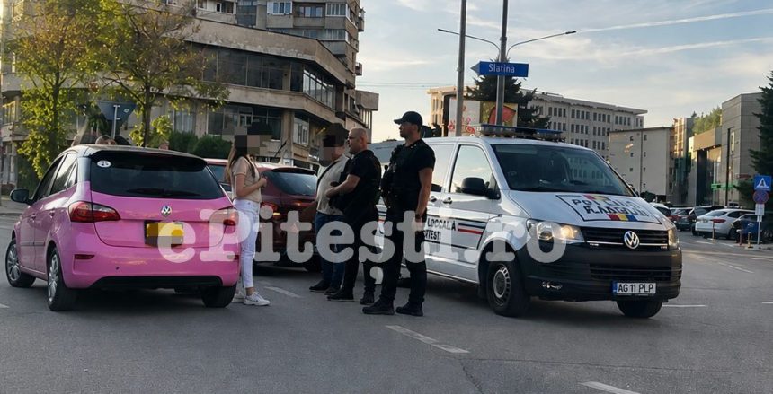 Pitesti Acident in Centru O fata de 16 ani implicata