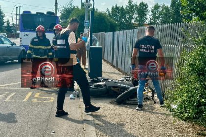 Politisti implicati intr un accident serios in Pitesti 1