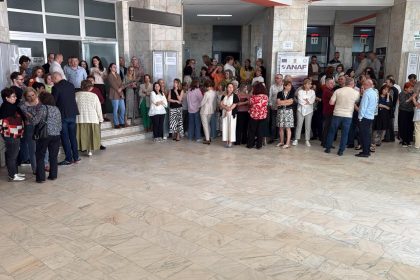 Protest la Finantele din Pitesti Angajatii se revolta