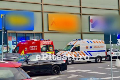 Scene de groaza la mall A intrat cu taxiul intr un grup de oameni