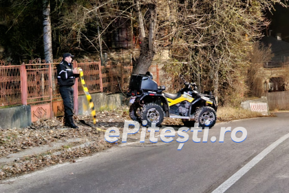 Un baiat de 13 ani a evadat de la jandarmi si a intrat cu ATV ul