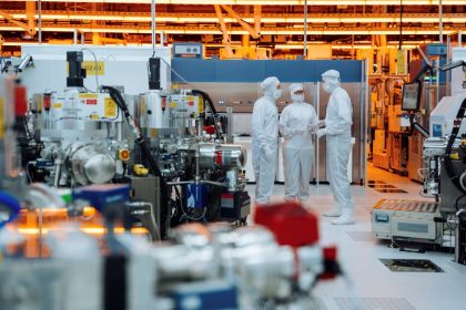Unul dintre liderii mondiali in tehnologie deschide inca o