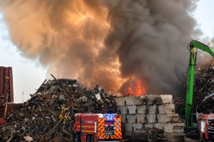 incendiu puternic cu mari degajari de fum a fost emis ro alert