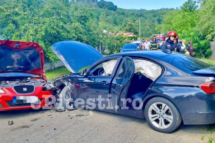 Accident acum in Arges Doi tineri au nevoie de ajutor