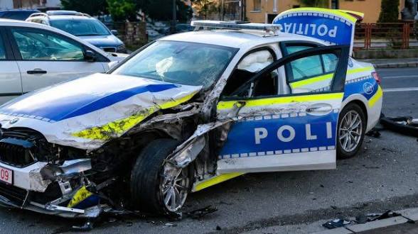 Accident grav Autospeciala de Politie ciocnita de un TIR