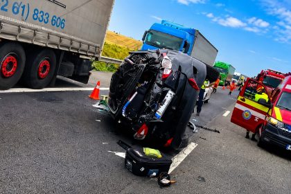 Accident grav pe autostrada A1 Doua persoane au fost transportate la spital