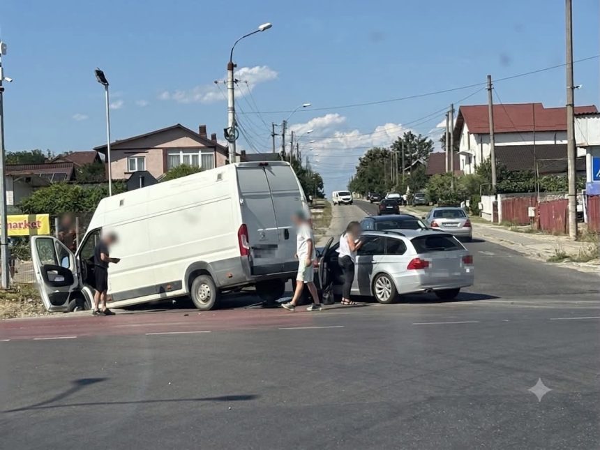 Accident in Arges Un BMW si o furgoneta implicate intr un incident road