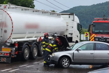 Accident pe DN7 Pitesti Sibiu Cistern implicata in blocaj