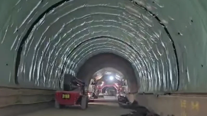 Autostrada Sibiu Pitesti A fost finalizata prima galerie a