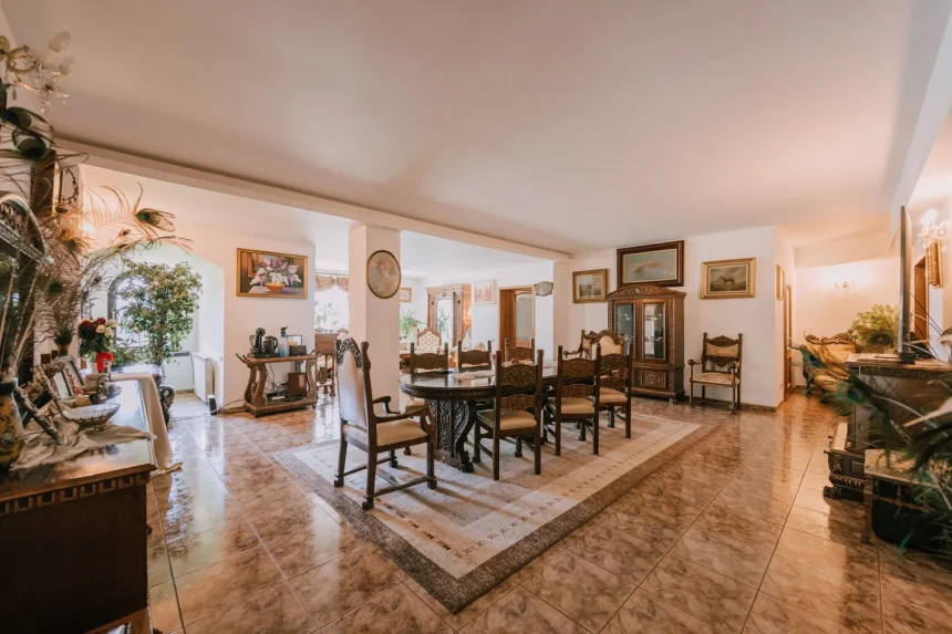 Conac de lux din Arges disponibil spre vanzare prin Sothebys