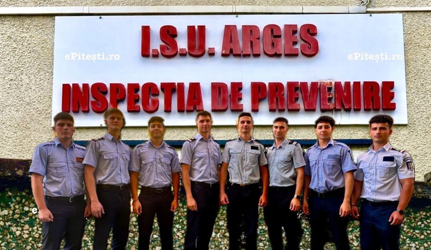 De pe bancile facultatii direct pe terren opt studenti ai