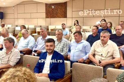 Deputatul PSD Catalin Mindroc singurul parlamentar prezent la