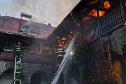 Incendiu devastator la Manastirea Bisericani Un barbat a