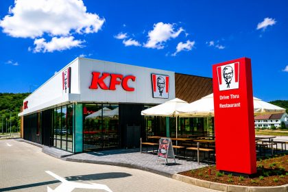 KFC inaugureaza primul restaurant Drive Thru pe traseul Rucar Bran