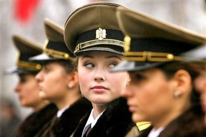 Se recruteaza personal pentru Arma ta