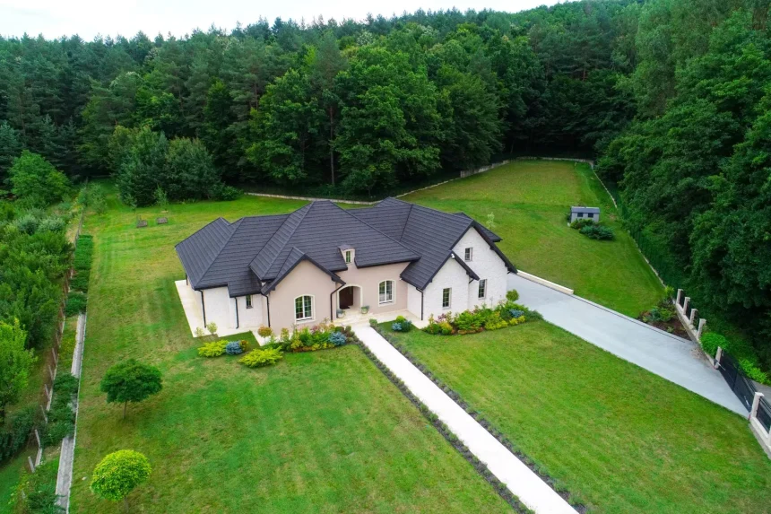 Vila de aproape 2 milioane de euro disponibila pentru vanzare in