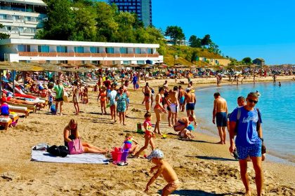 fenomen ciudat la mare turistii ingrijorati