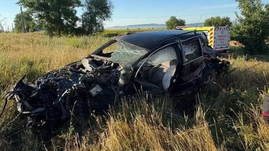 tragedie masina lovita de tren soferul nu a supravietuit