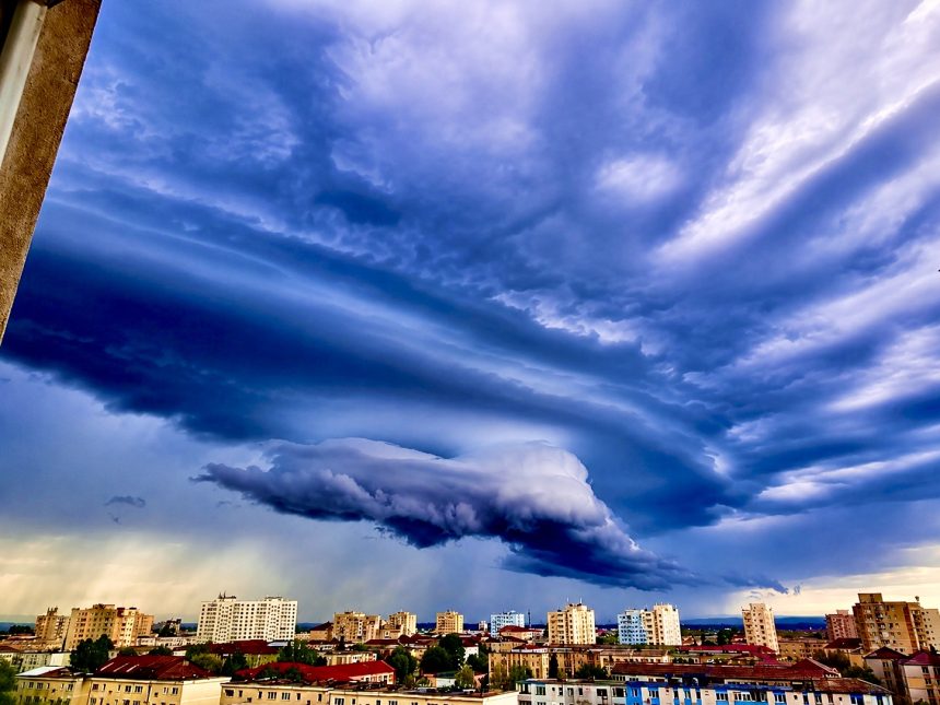 ANM alerta meteo in Arges Cod galben pentru ploi torentiale si