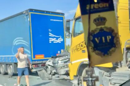 Accident deosebit de grav pe A0 la km 26 Masina intrata sub un