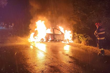 Accident grav in Arges Sa ciocnit cu masina de un copac si