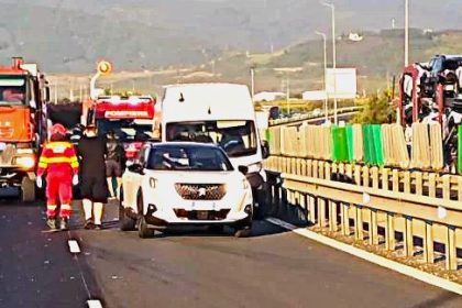 Accident in lant pe Autostrada A1 in directia Sibiu Sapte persoane implicate