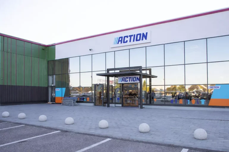 Actiune deschide alte doua magazine in Romania Reteaua