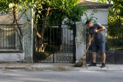 Ai casa si nu faci curatenie in fata portii Poti fi sancionat