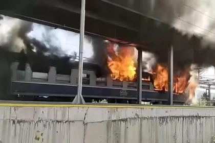 Arad incendiu in ultimul vagon al unui tren Regio in gara