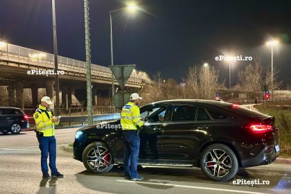 Barbat de 21 de ani din Pitestii surprins la volan cu permisul suspendat