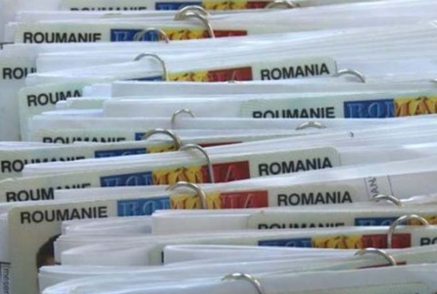 Buletinele traditionale vor disparea din Romania pana pe 3 august 2031