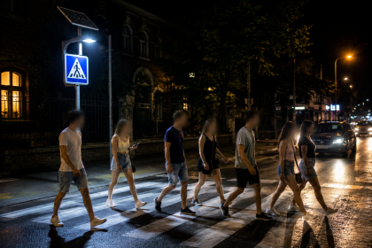 CNAIR Trecatorile de pietoni din Romania vor fi iluminate cu panouri
