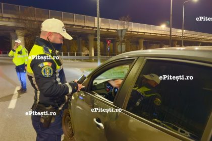 Doi soferi din Arges surprinsi conducand sub influenta bauturilor alcoolice in Campulung
