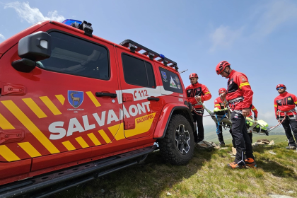 Interventie Salvamont Arges pe Vrful Vistea Mare doi tineri de 18 ani