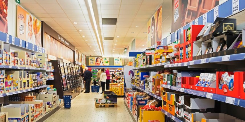Marile lanturi de magazine isi reduc consumul de energie dupa