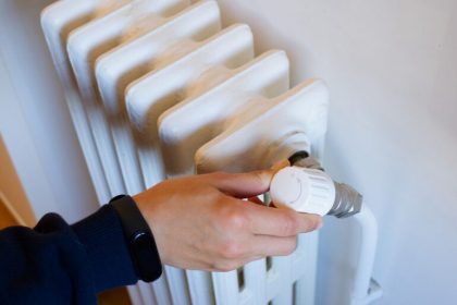 Obligatia de a instala contoare pentru apa calda si