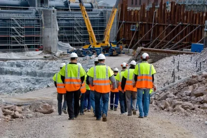 Paradox la Tulcea un medic oncolog lucreaza in domeniul constructiilor