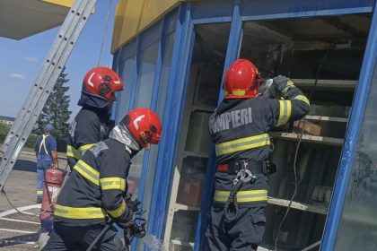 Pitesi Incendiu la o firma din zona A1