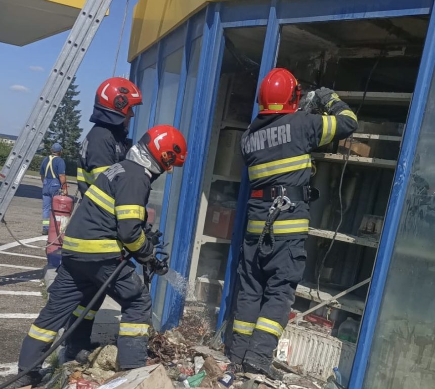 Pitesi Incendiu la o firma din zona A1